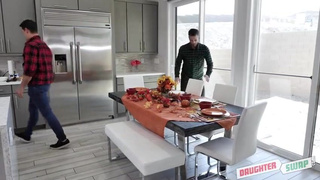 Молодая азиатка скачет на крепком члене парня