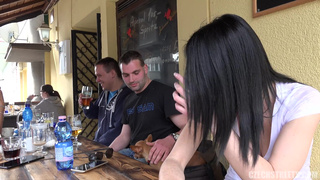 Чешские бляди готовы ебаться за деньги