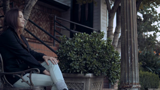 Стонет во время секса раком молодуха