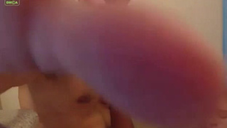 Лесбиянки сосут у парня и лижут пизды во время ебли